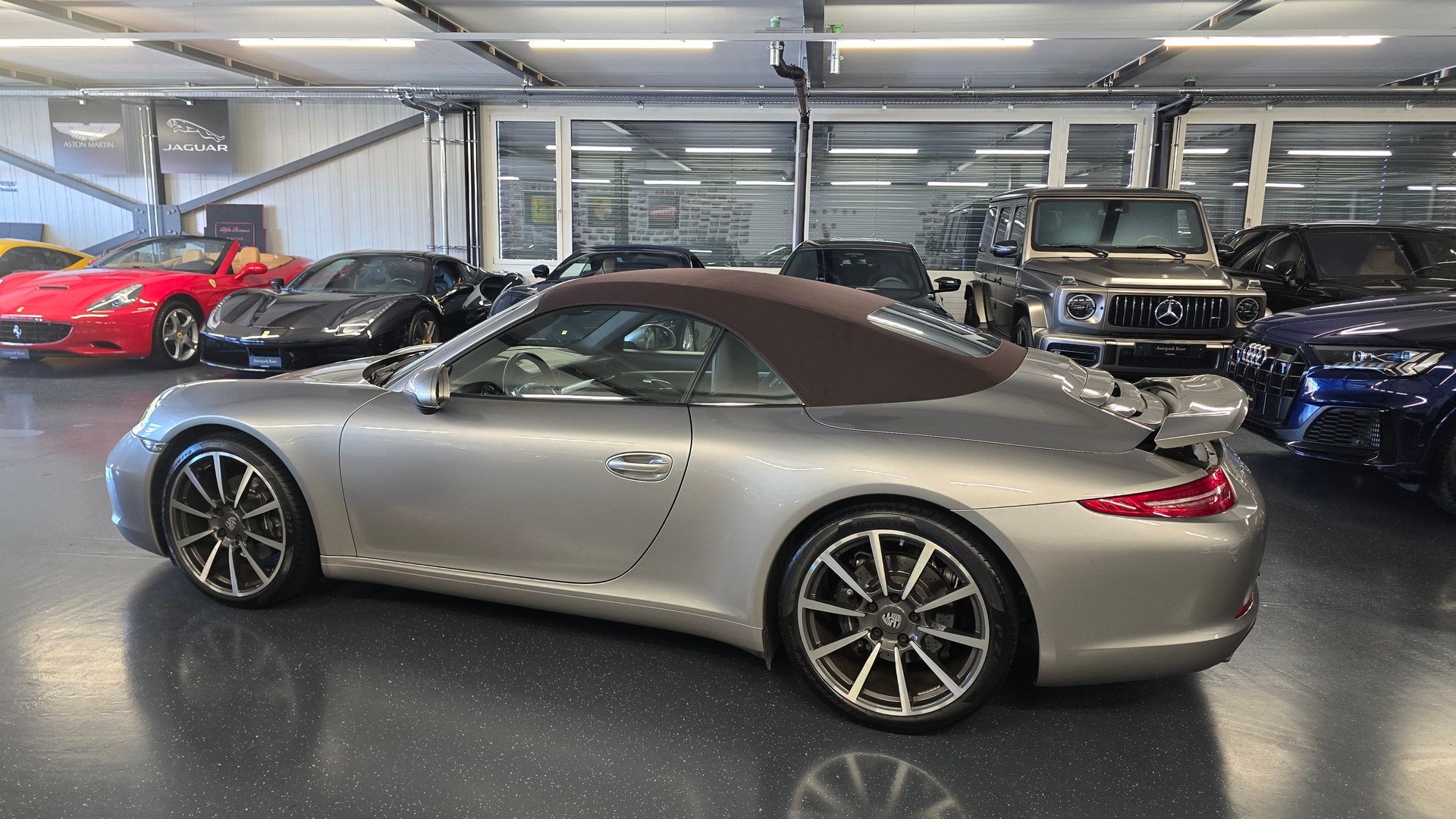 PORSCHE 911 Cabrio Carrera-image-4