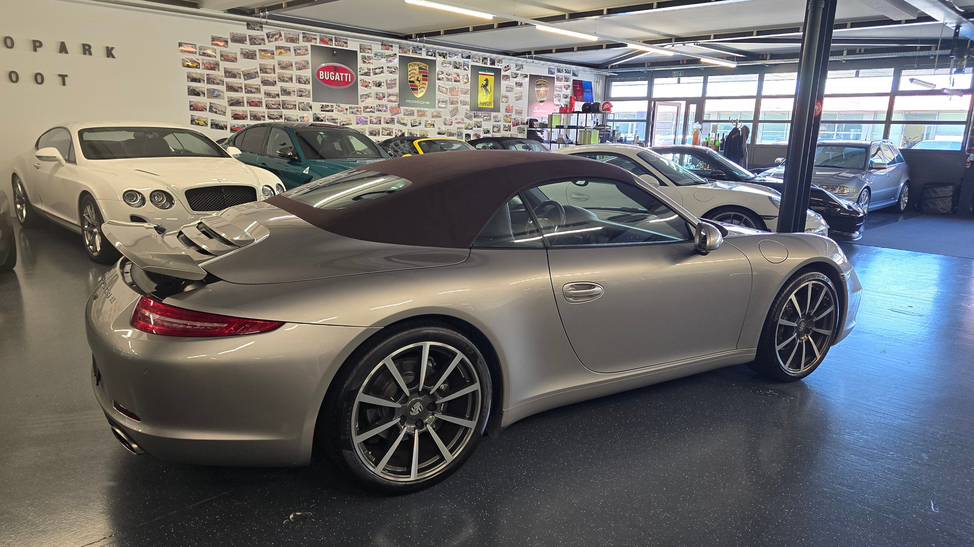 PORSCHE 911 Cabrio Carrera-image-3