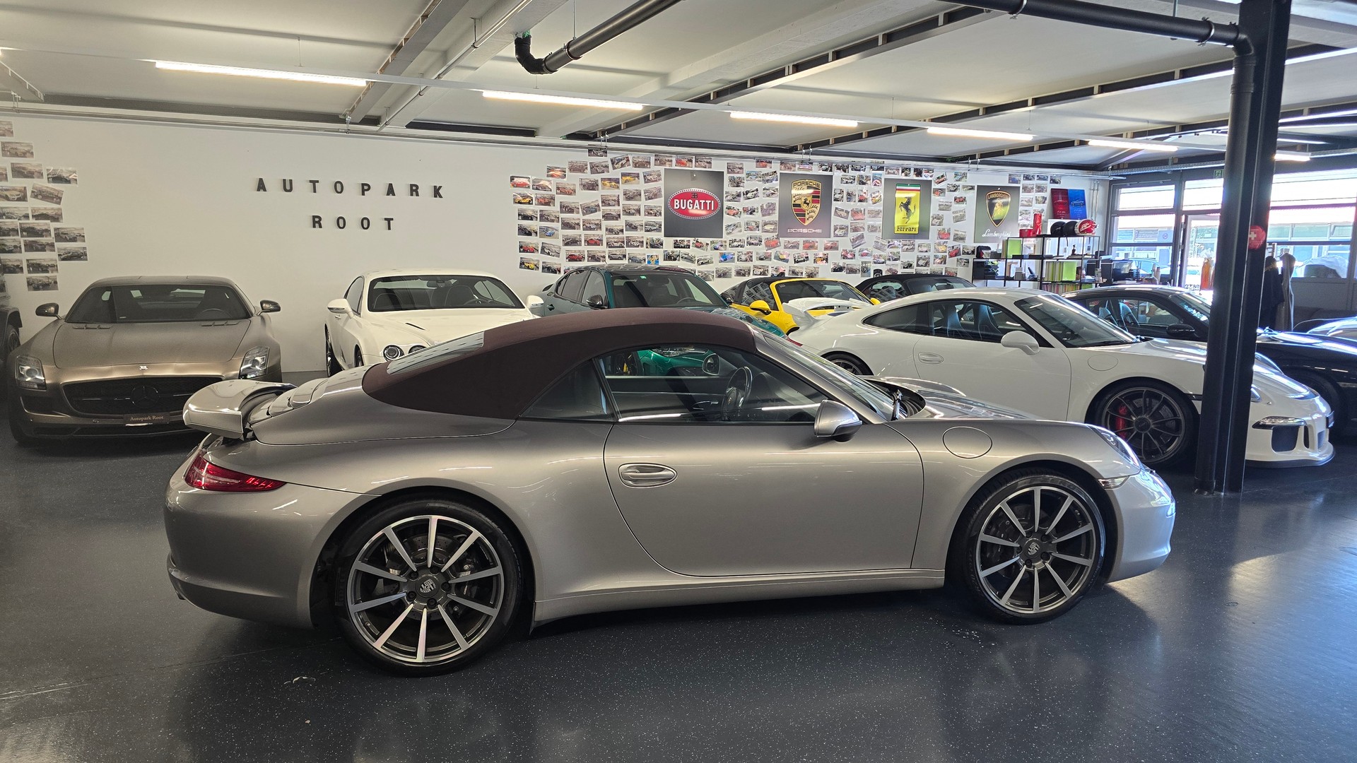 PORSCHE 911 Cabrio Carrera-image-2