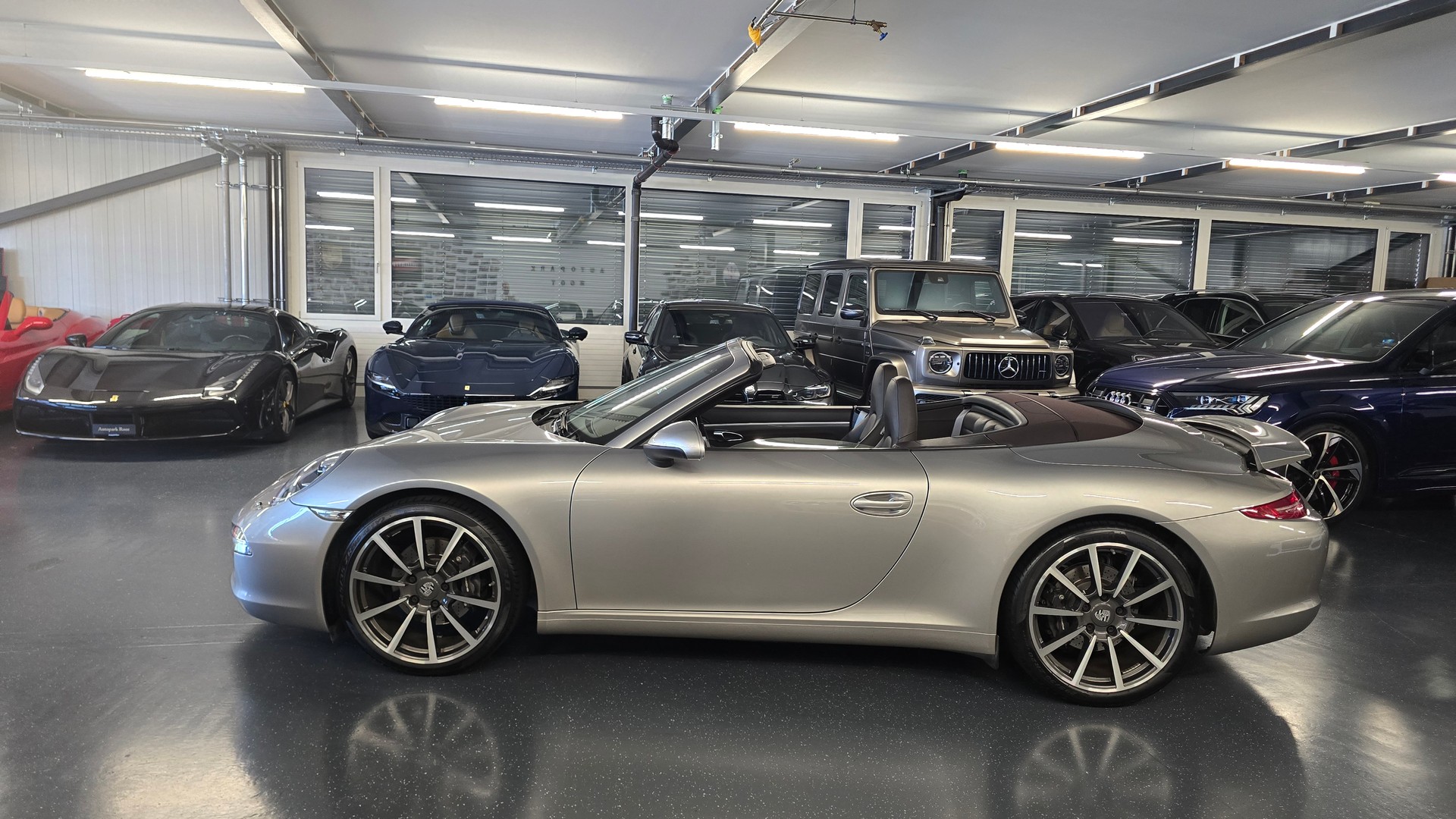 PORSCHE 911 Cabrio Carrera-image-14