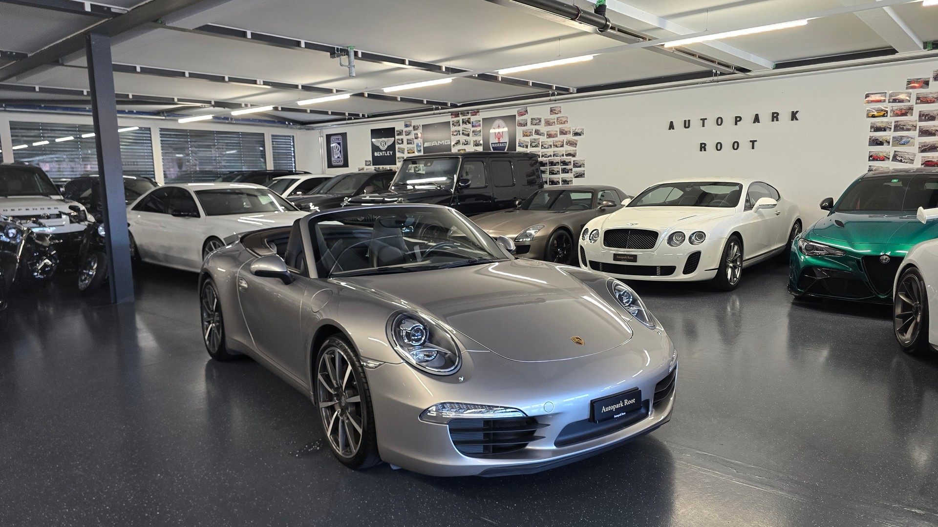 PORSCHE 911 Cabrio Carrera-image-8