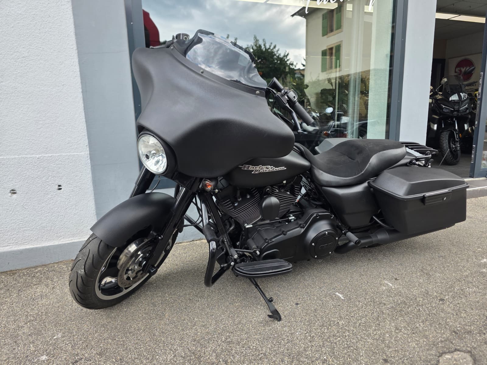 HARLEY-DAVIDSON FLHX Street Glide ABS-showroom-element-2
