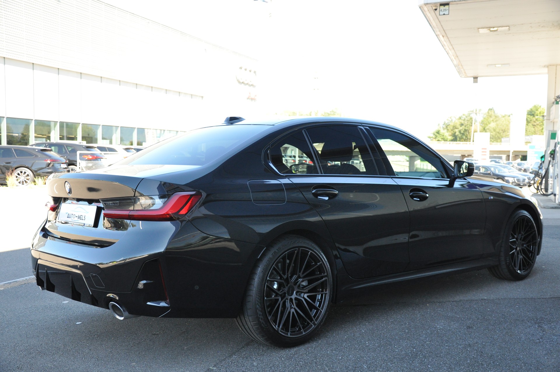 BMW 330i Limousine xDrive-image-4