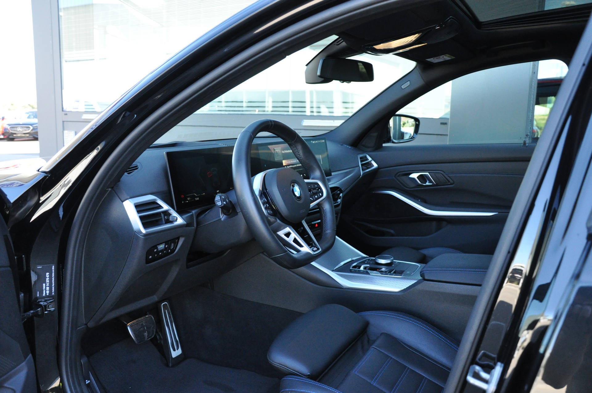 BMW 330i Limousine xDrive-image-6