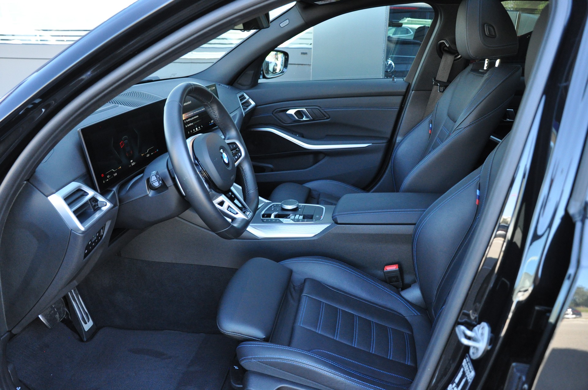 BMW 330i Limousine xDrive-image-7