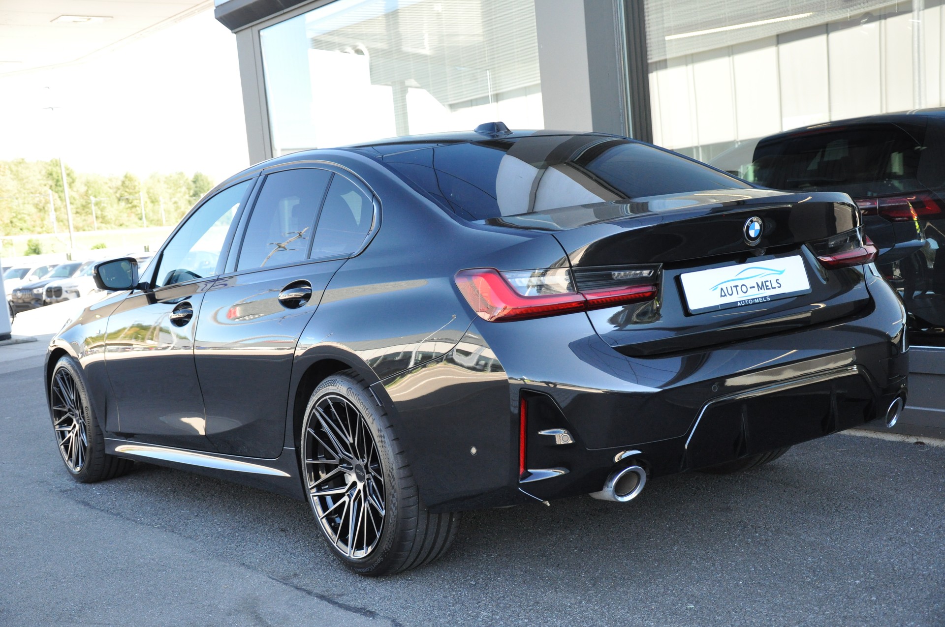BMW 330i Limousine xDrive-image-3