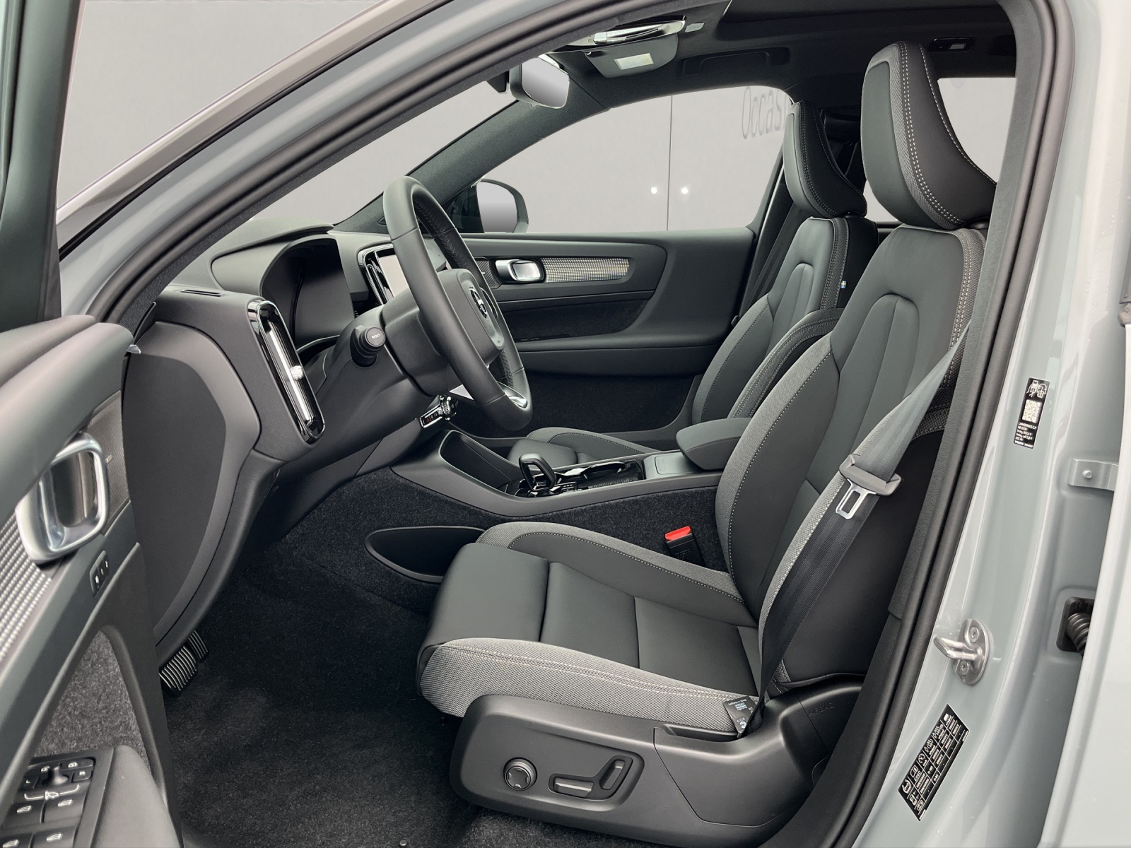 VOLVO EX40 Twin Performance Ultra AWD-image-8