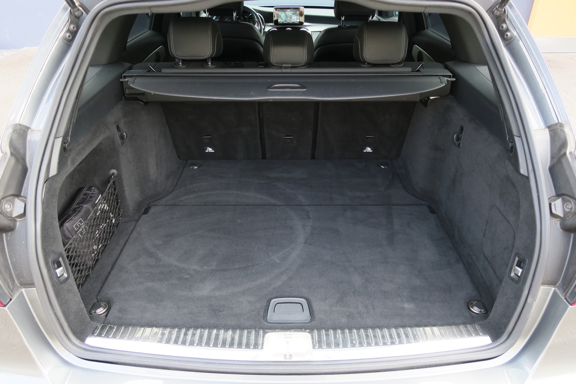 MERCEDES-BENZ C250 CDI AMG Line 4 Matic 9-G Tronic-image-5