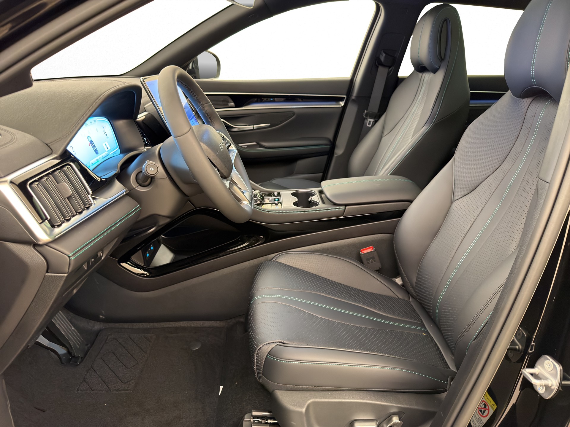 BYD Seal U DM-i Design AWD-image-6