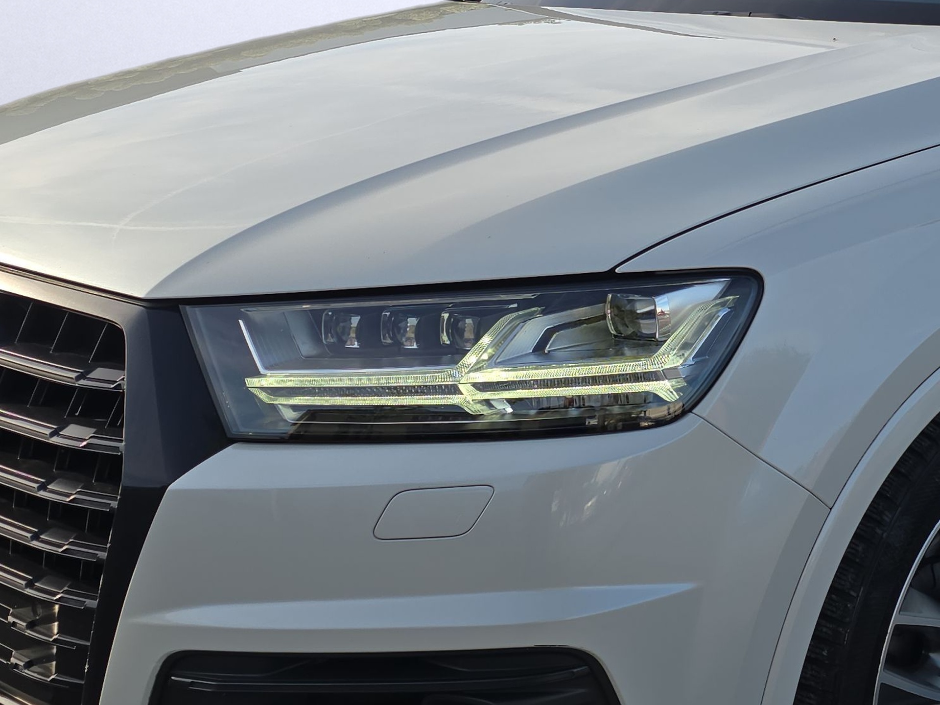AUDI SQ7 4.0 TDI quattro tiptronic-image-6