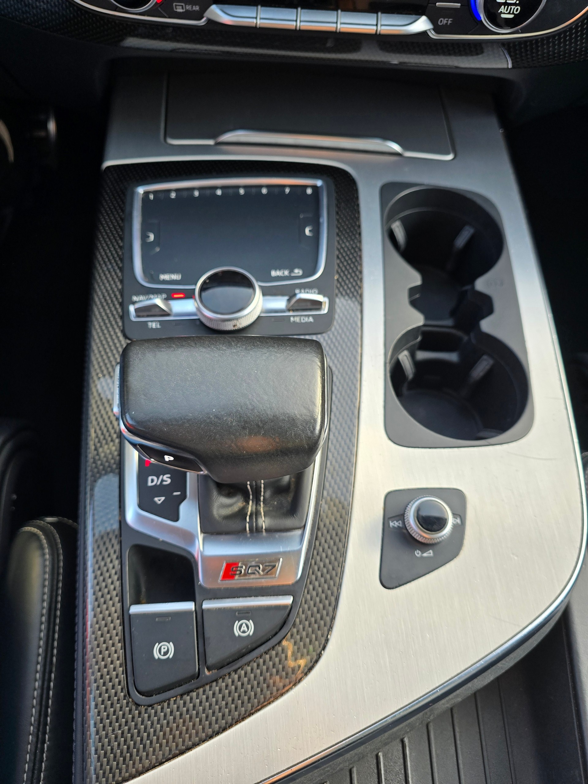 AUDI SQ7 4.0 TDI quattro tiptronic-image-11