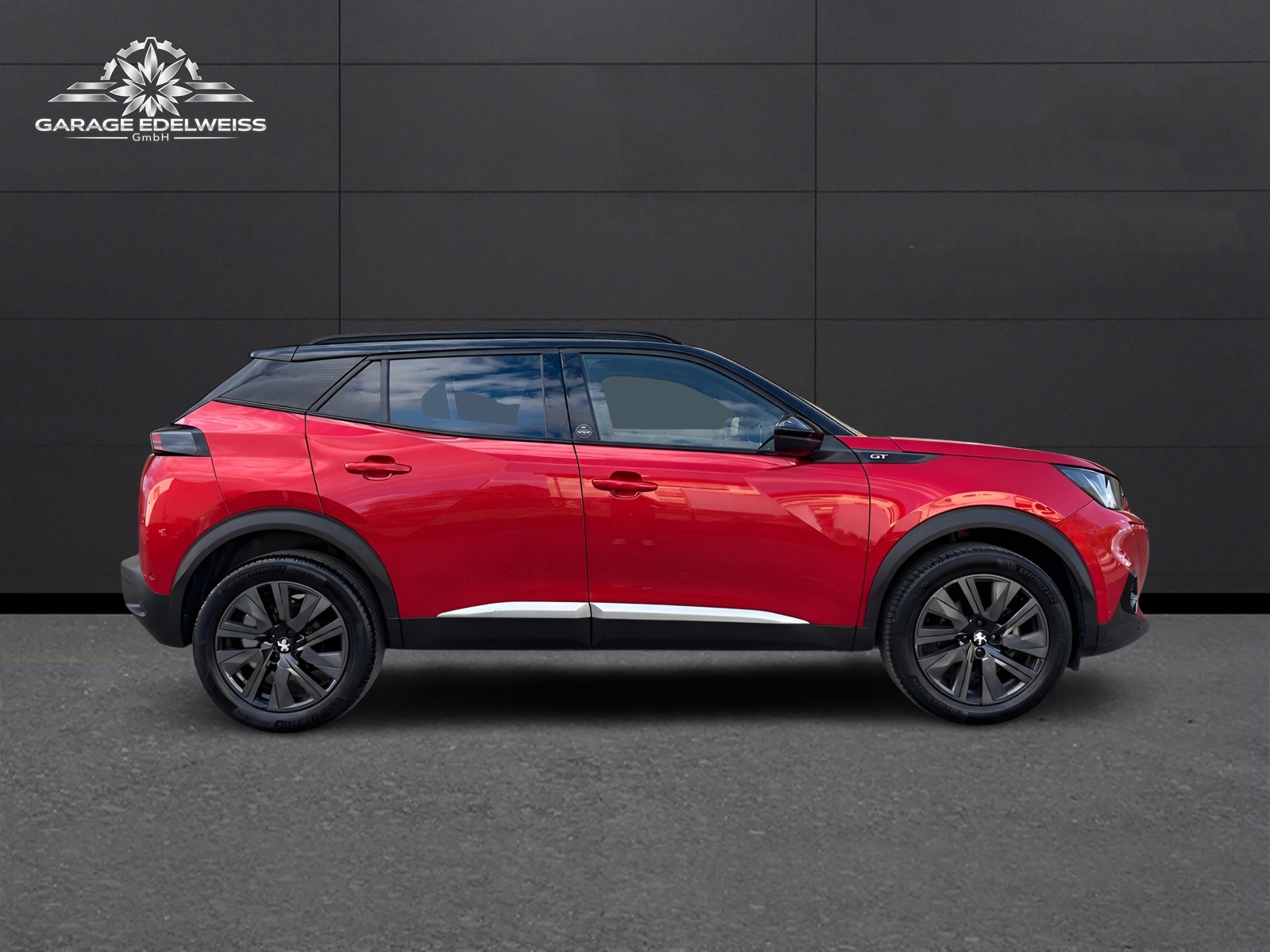 PEUGEOT 2008 1.2 PureTech GT Pack EAT8-image-5