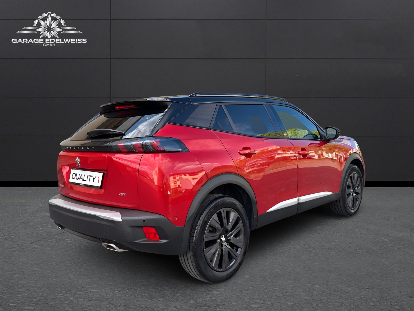 PEUGEOT 2008 1.2 PureTech GT Pack EAT8-image-4