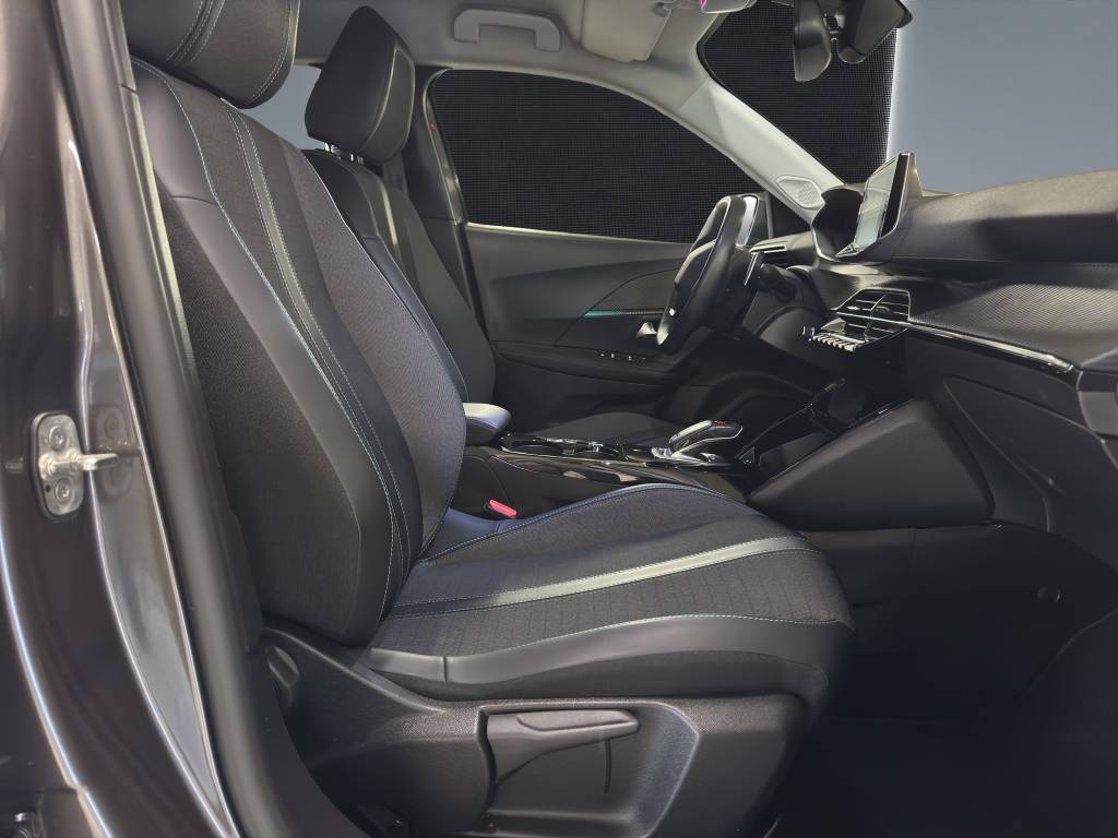 PEUGEOT 2008 1.2 PureTech Allure EAT8-image-10