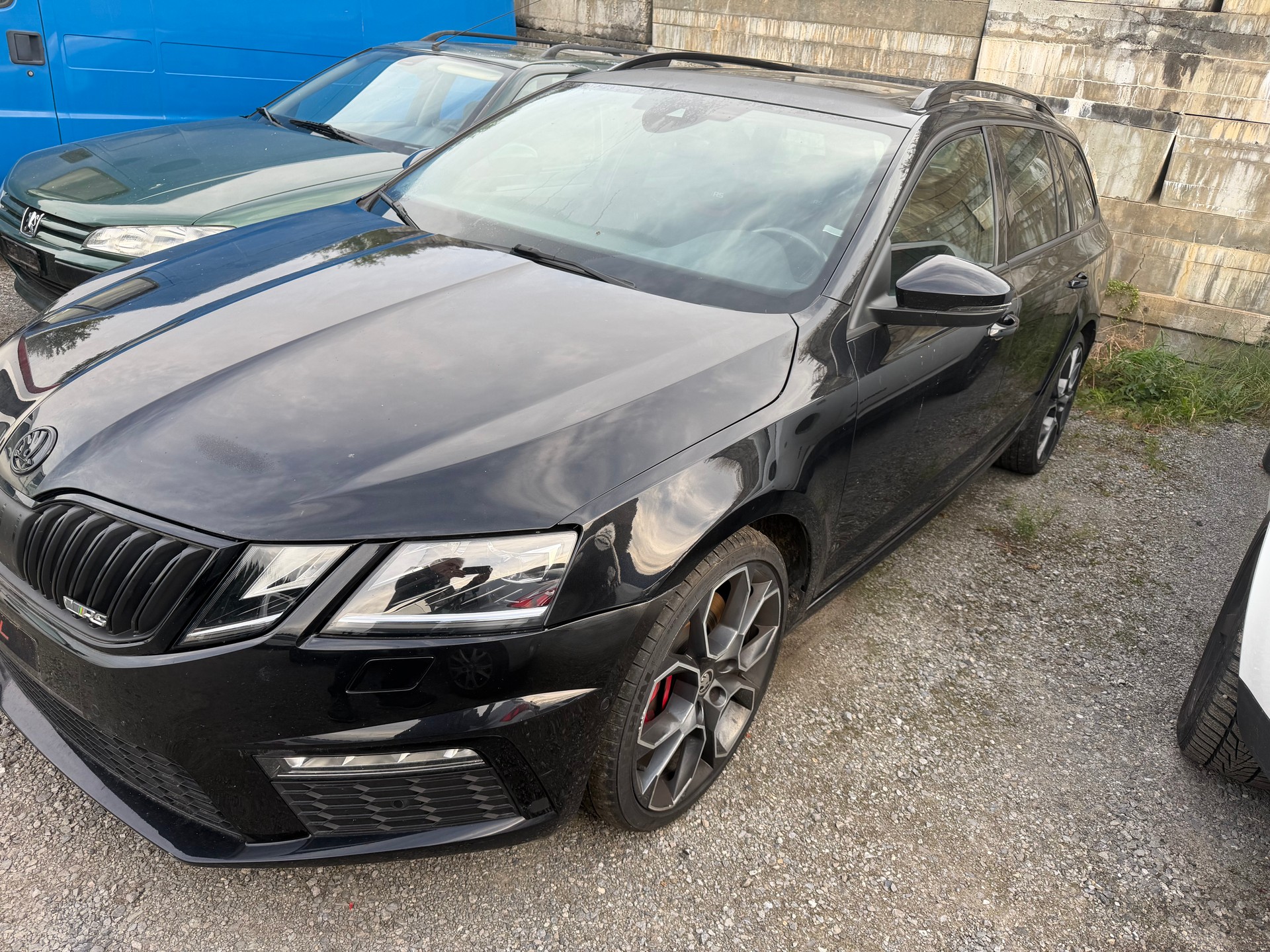 SKODA Octavia Combi 2.0 TSI RS Value DSG-image-2