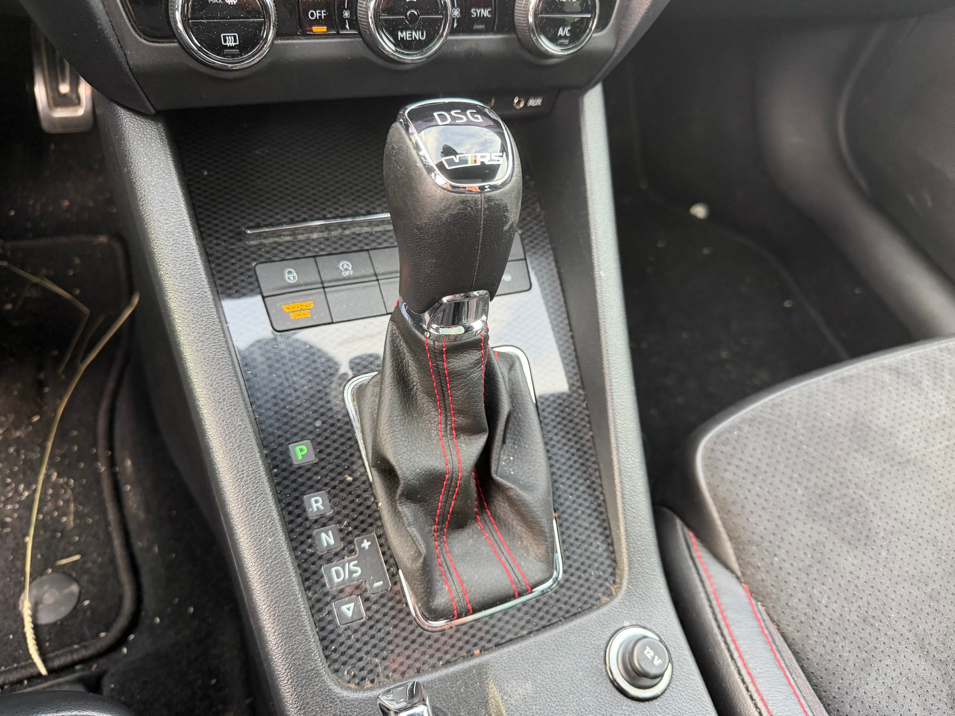SKODA Octavia Combi 2.0 TSI RS Value DSG-image-13