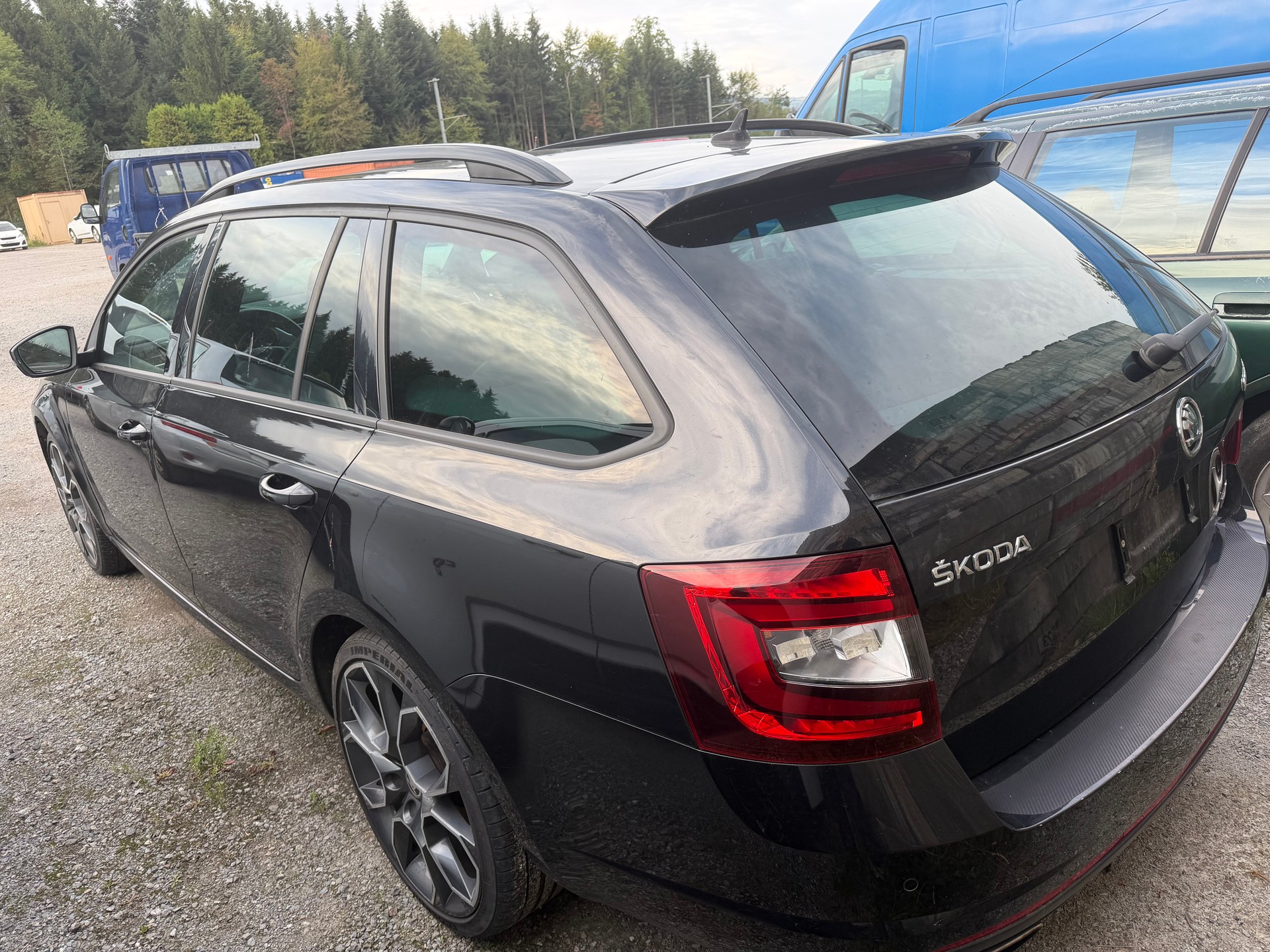 SKODA Octavia Combi 2.0 TSI RS Value DSG-image-4