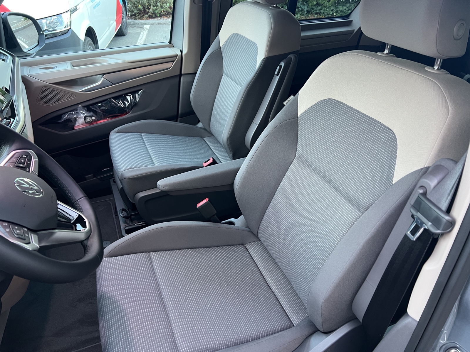 VW California eHybrid Beach Liberty 4Motion-image-6