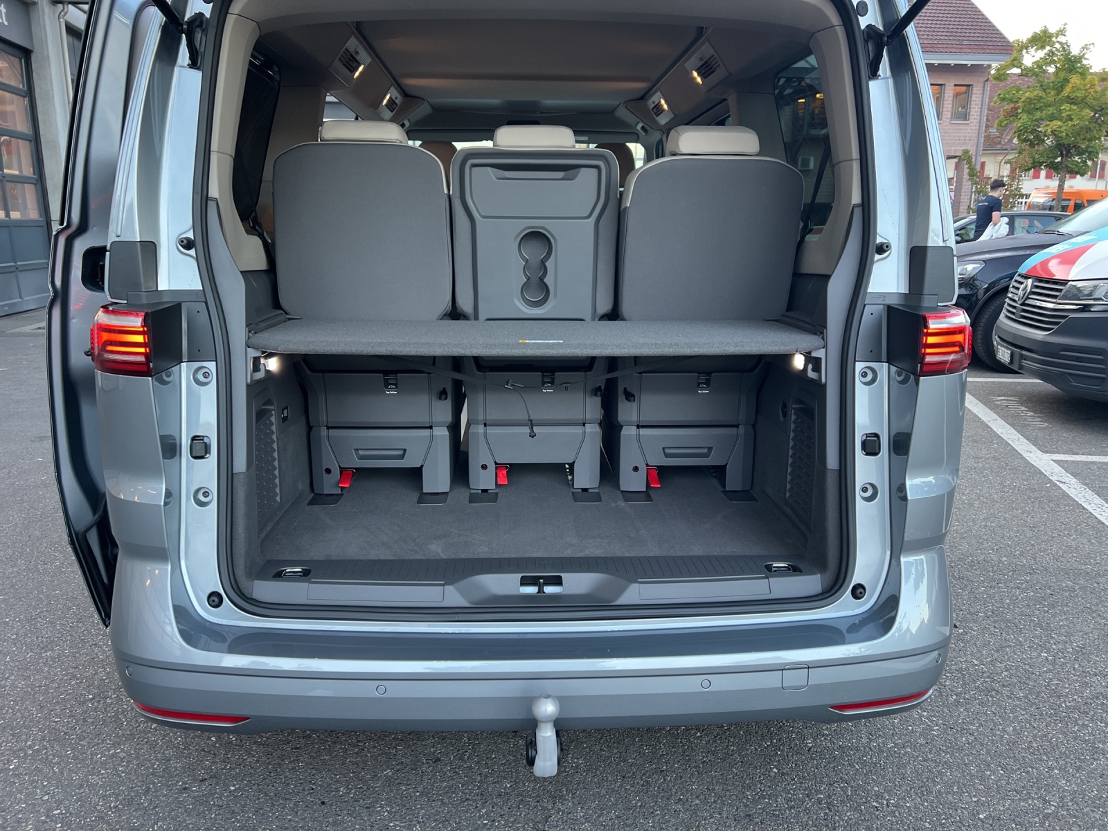 VW California eHybrid Beach Liberty 4Motion-image-9