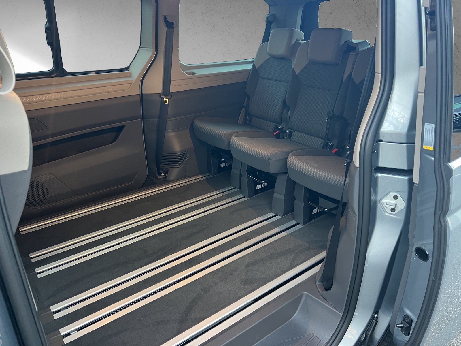 VW California eHybrid Beach Liberty 4Motion-image-8