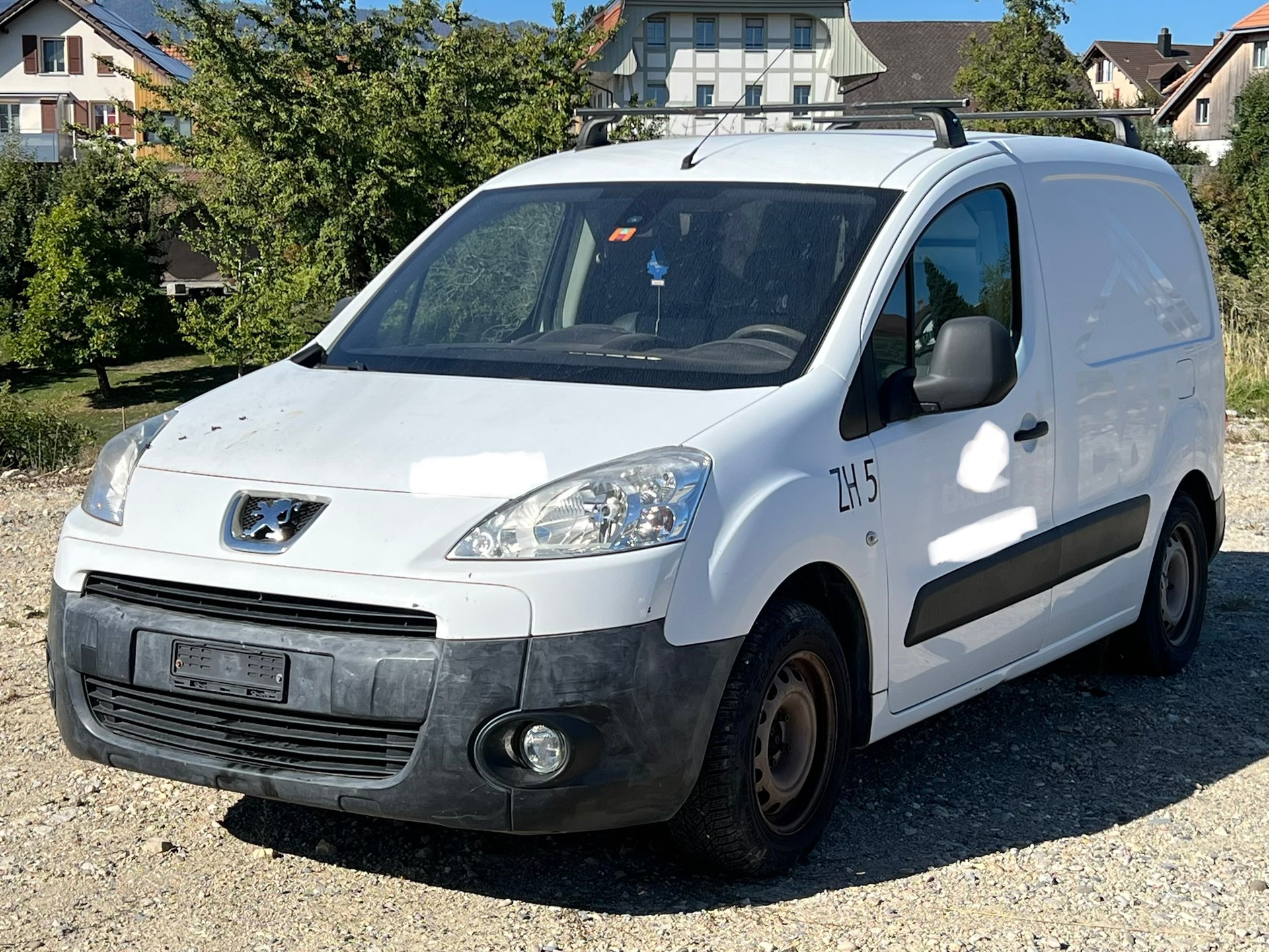 PEUGEOT Partner 1.6 HDI Urban-image-0