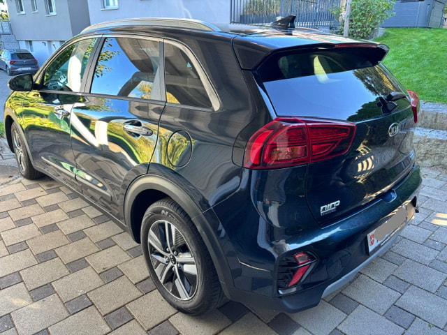 KIA 1.6 GDi Hybrid Power-image-1