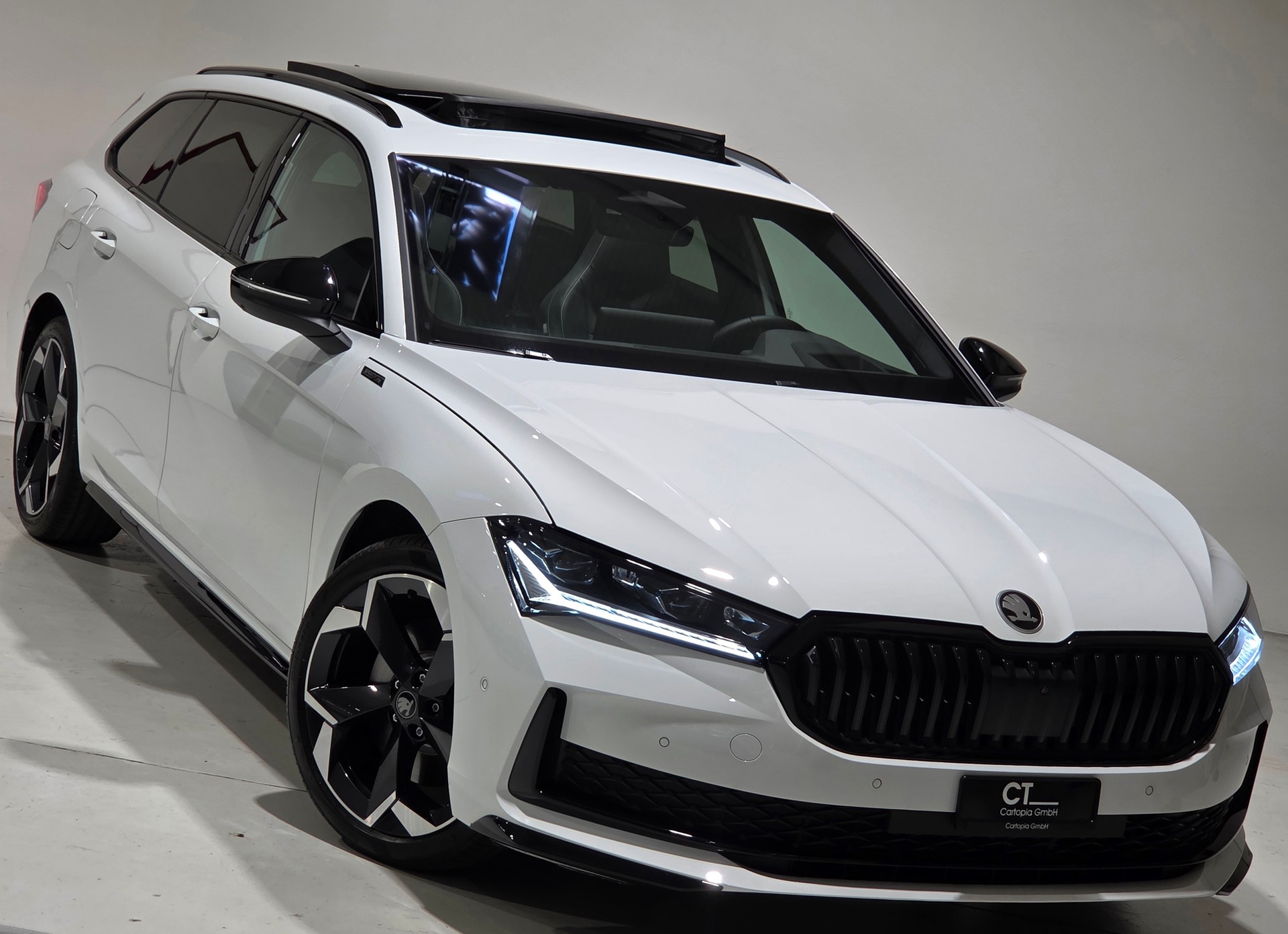 SKODA Superb Combi 2.0 TSI Sportline 4x4 DSG-image-28
