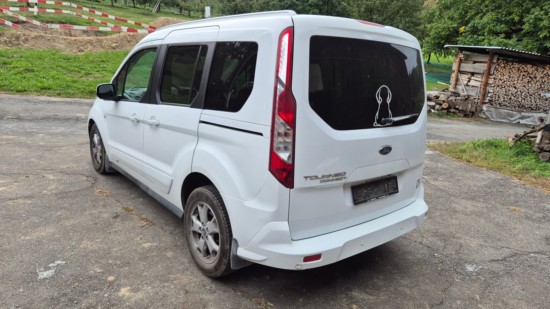 FORD Tourneo Connect 1.5 TDCi Trend Powershift-image-4