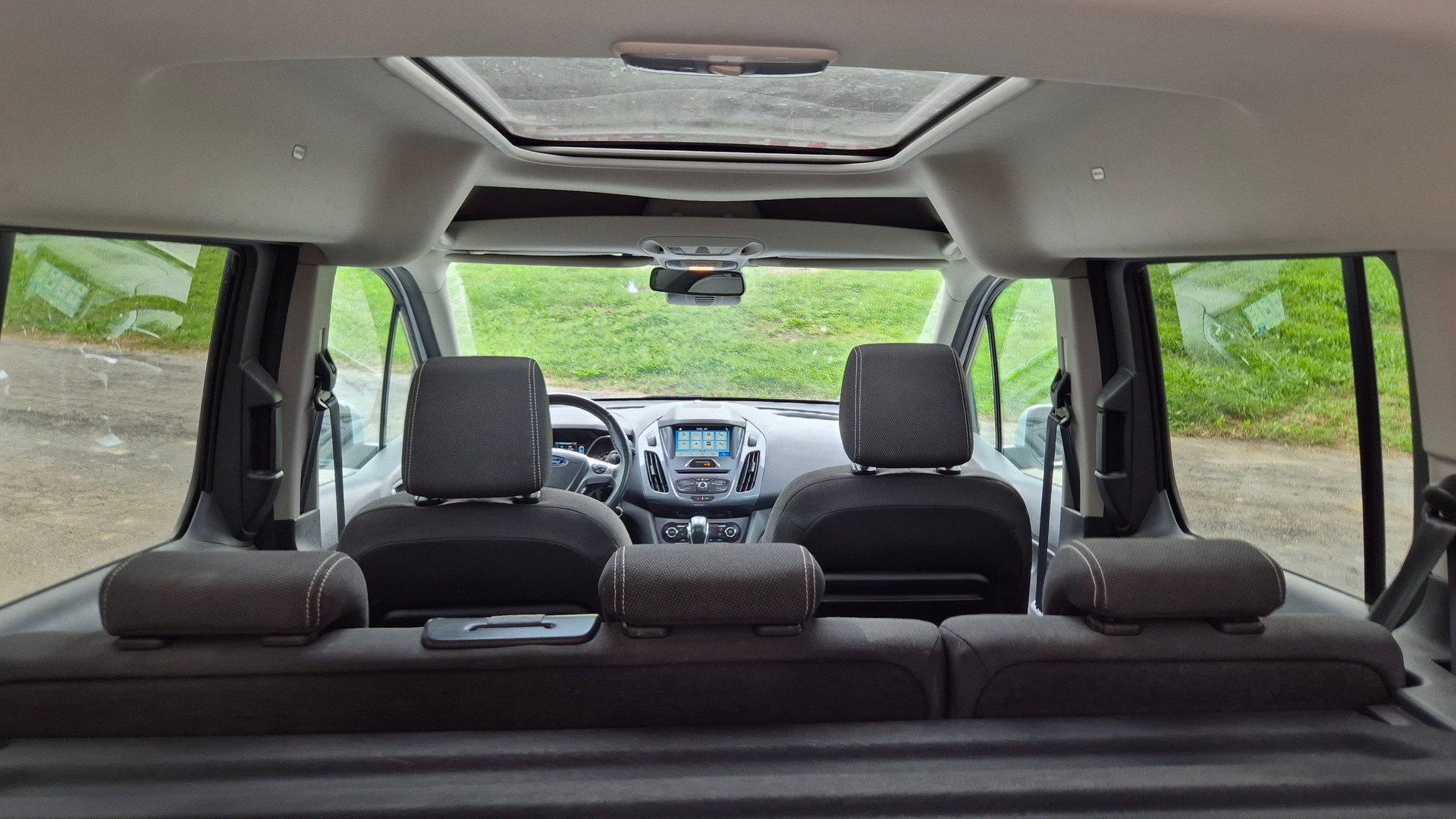 FORD Tourneo Connect 1.5 TDCi Trend Powershift-image-9
