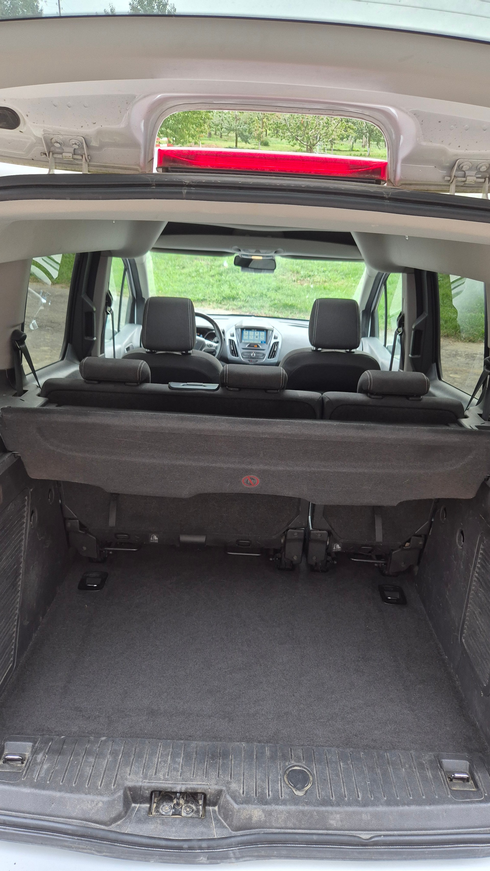 FORD Tourneo Connect 1.5 TDCi Trend Powershift-image-8
