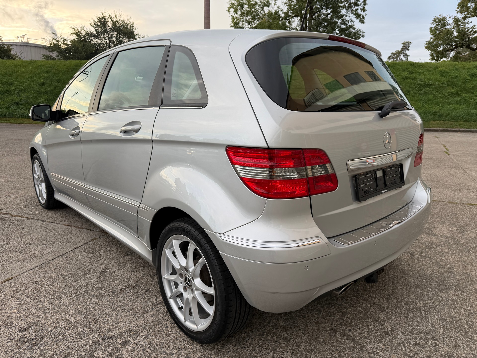 MERCEDES-BENZ B 180 (170) Autotronic-showroom-element-2