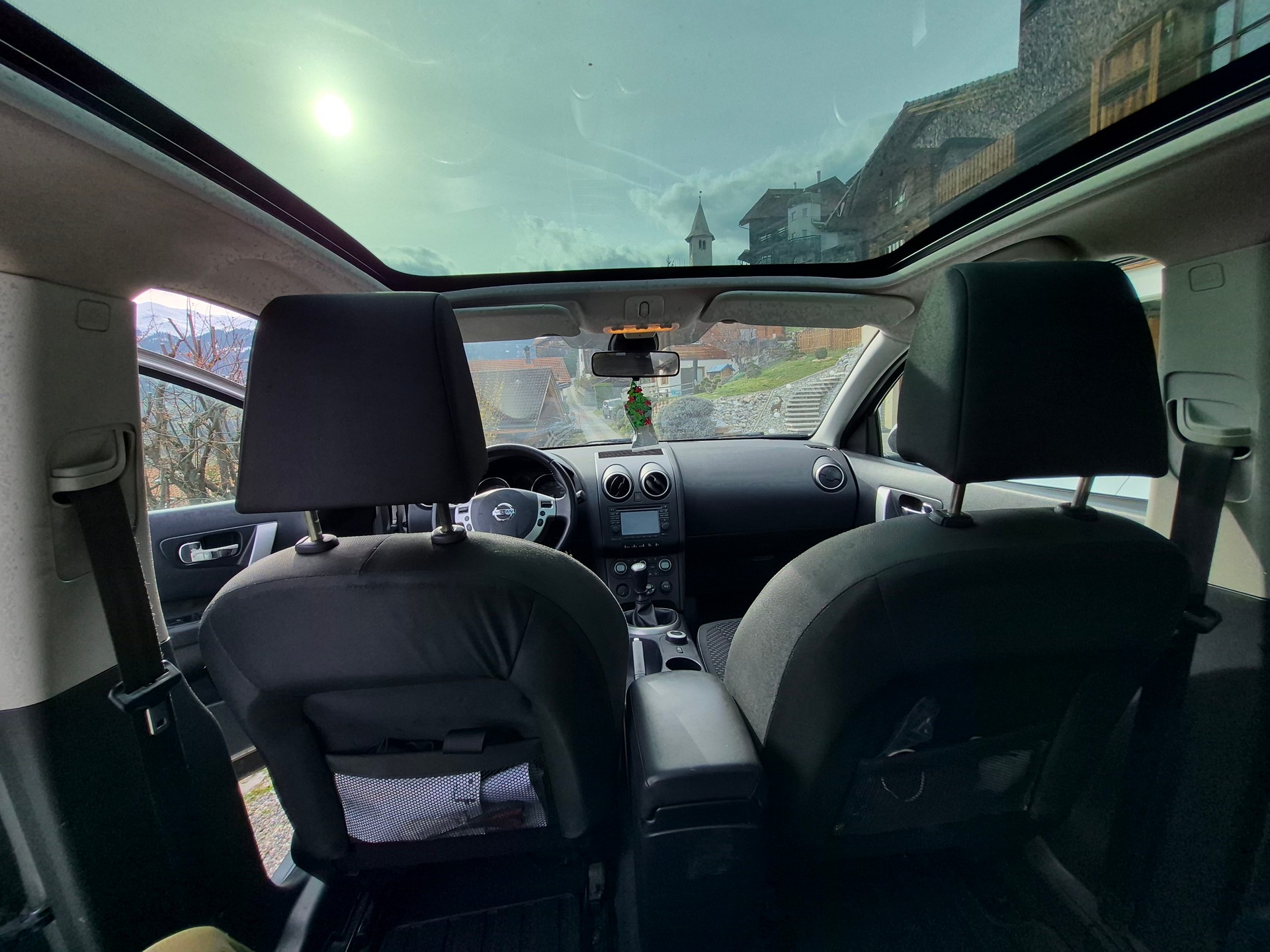NISSAN QASHQAI-image-2