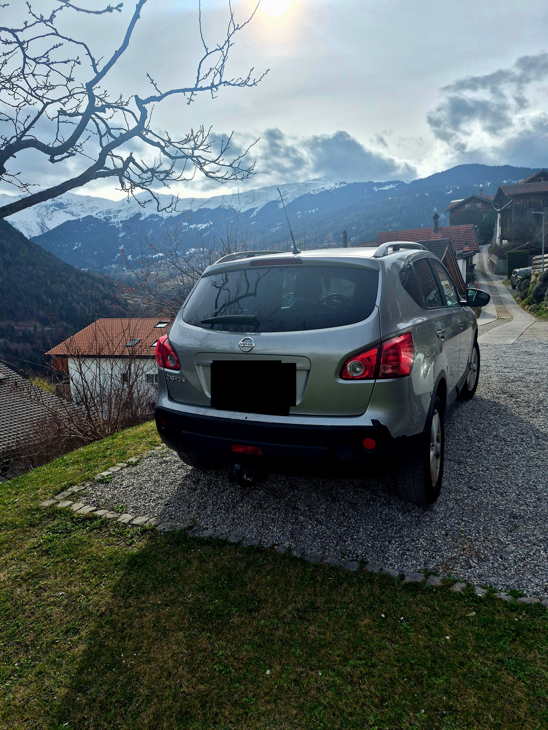 NISSAN QASHQAI-image-1