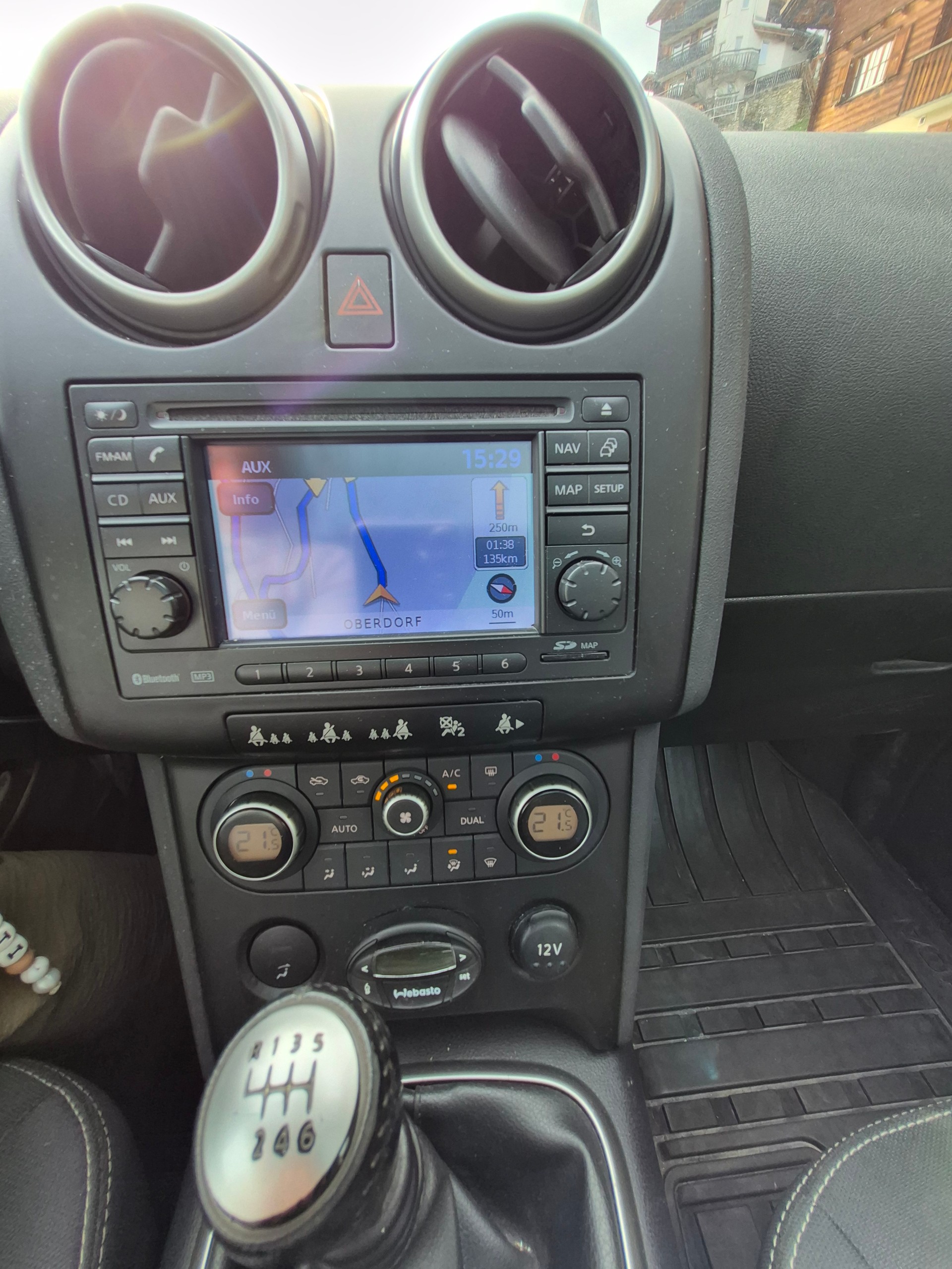 NISSAN QASHQAI-image-4