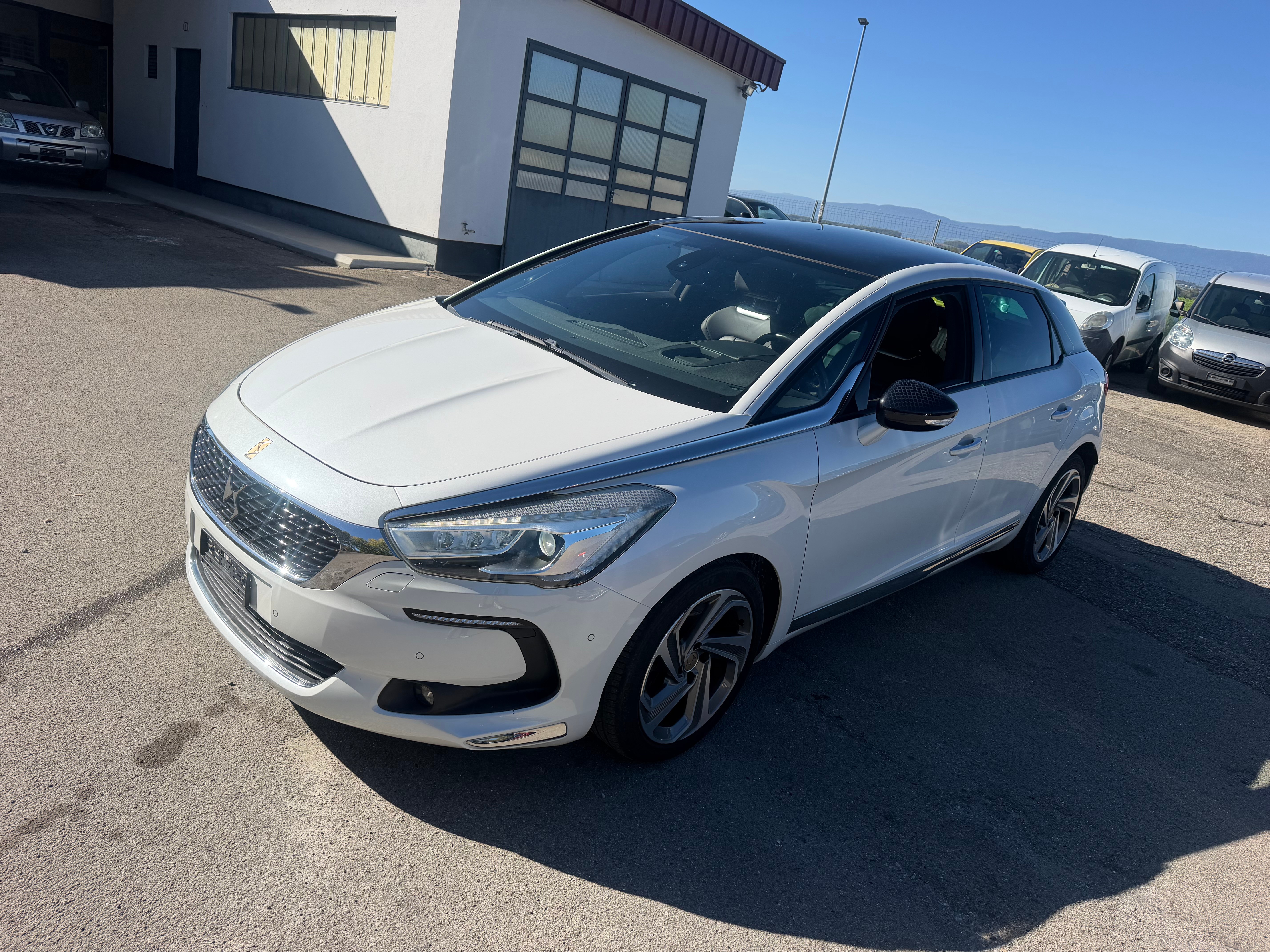 Car photo