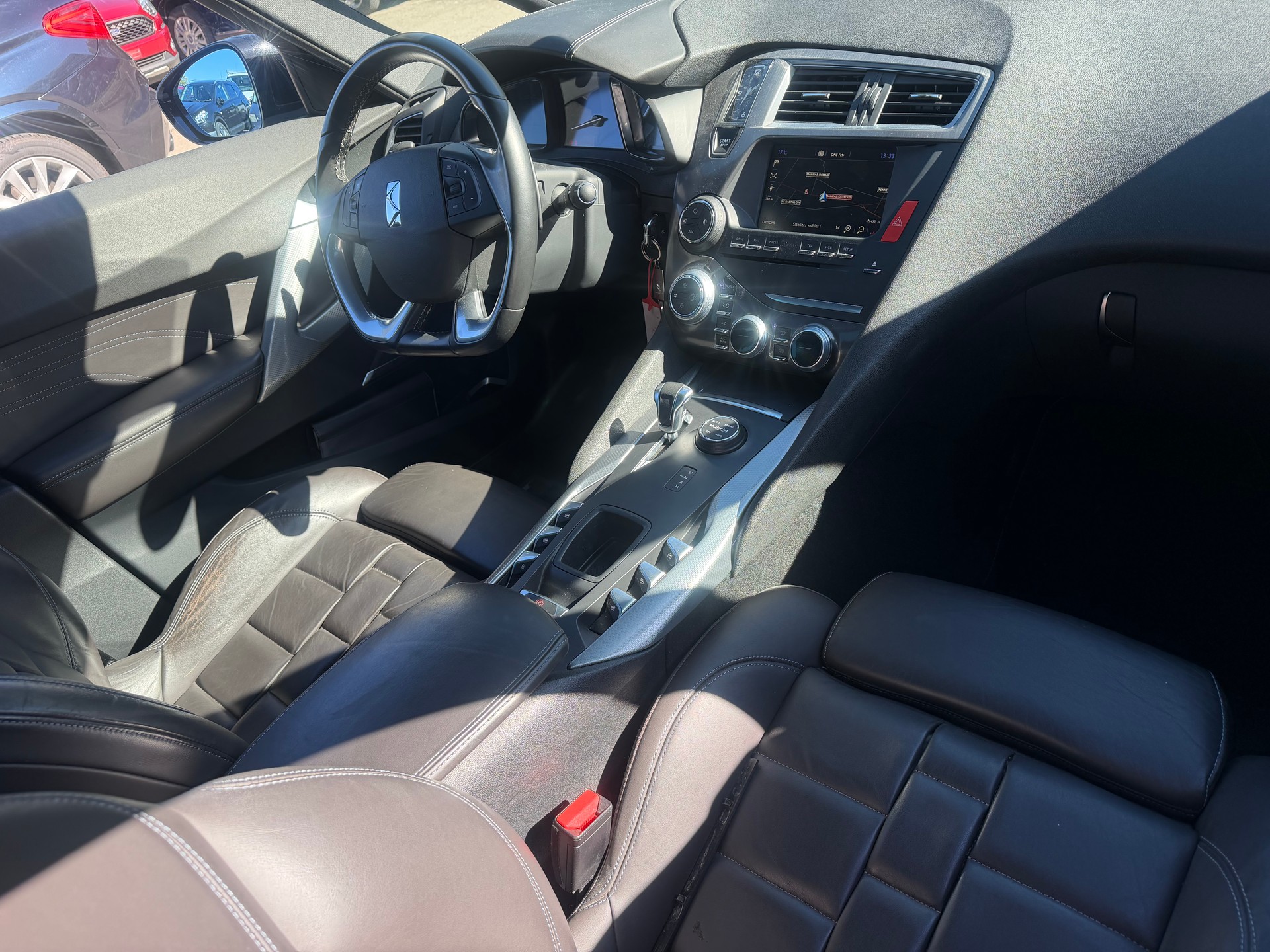 DS AUTOMOBILES DS 5 HYbrid4 200 SO Chic EGS6-image-5
