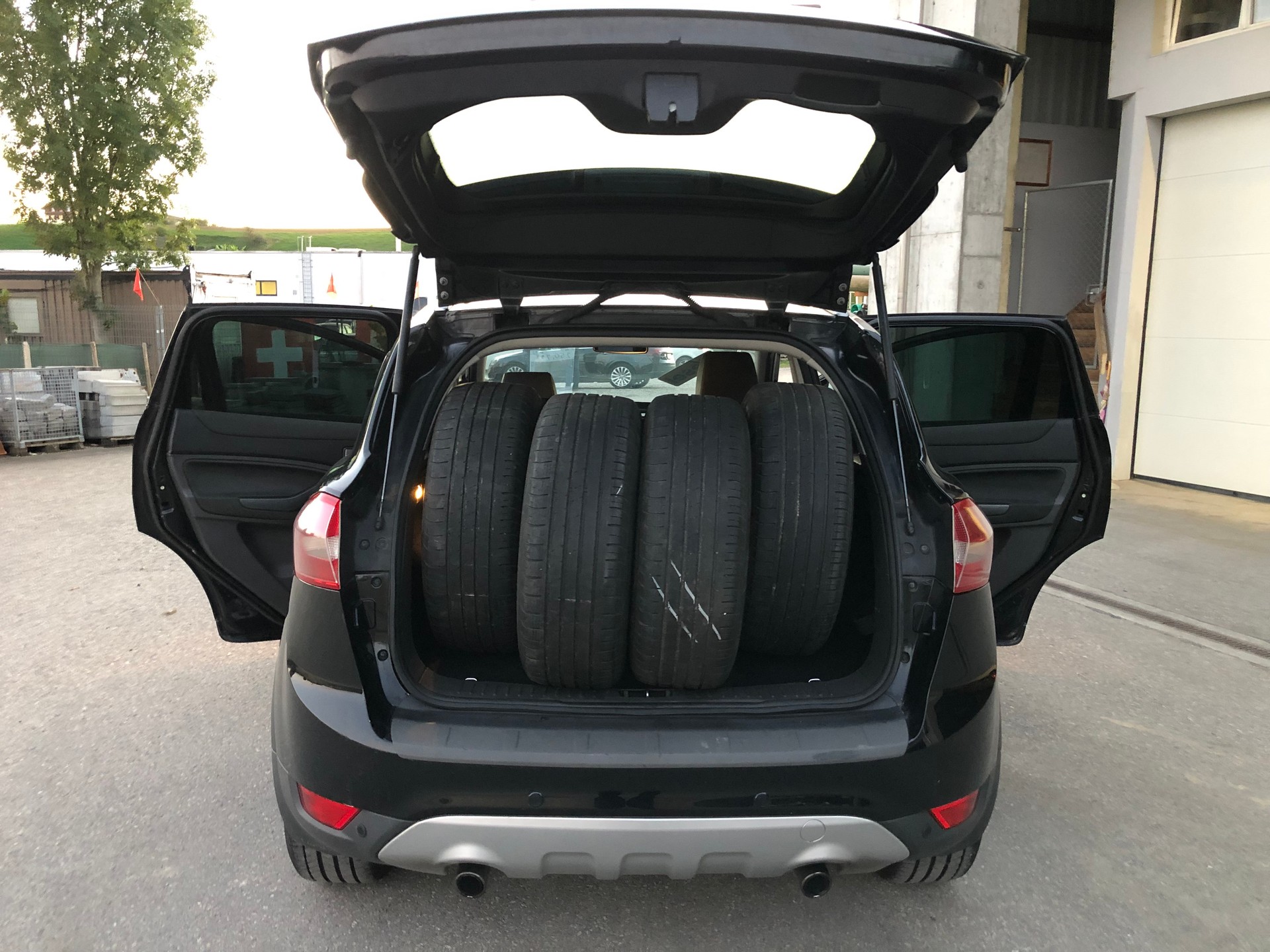 FORD Kuga 2.0 TDCi Carving 4WD PowerShift-image-10