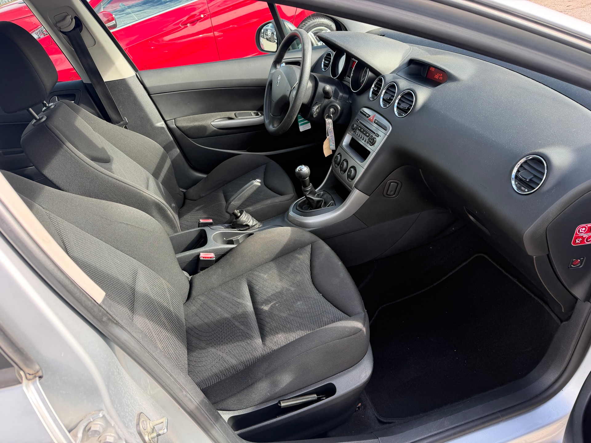 PEUGEOT 308 1.4 16V VTI Access-image-13
