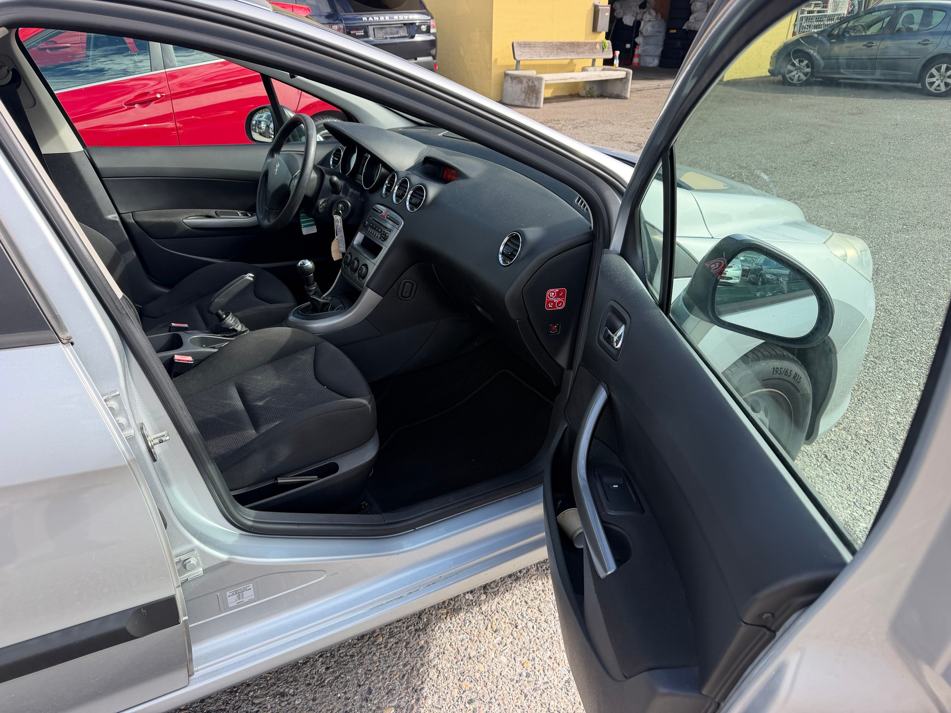 PEUGEOT 308 1.4 16V VTI Access-image-12