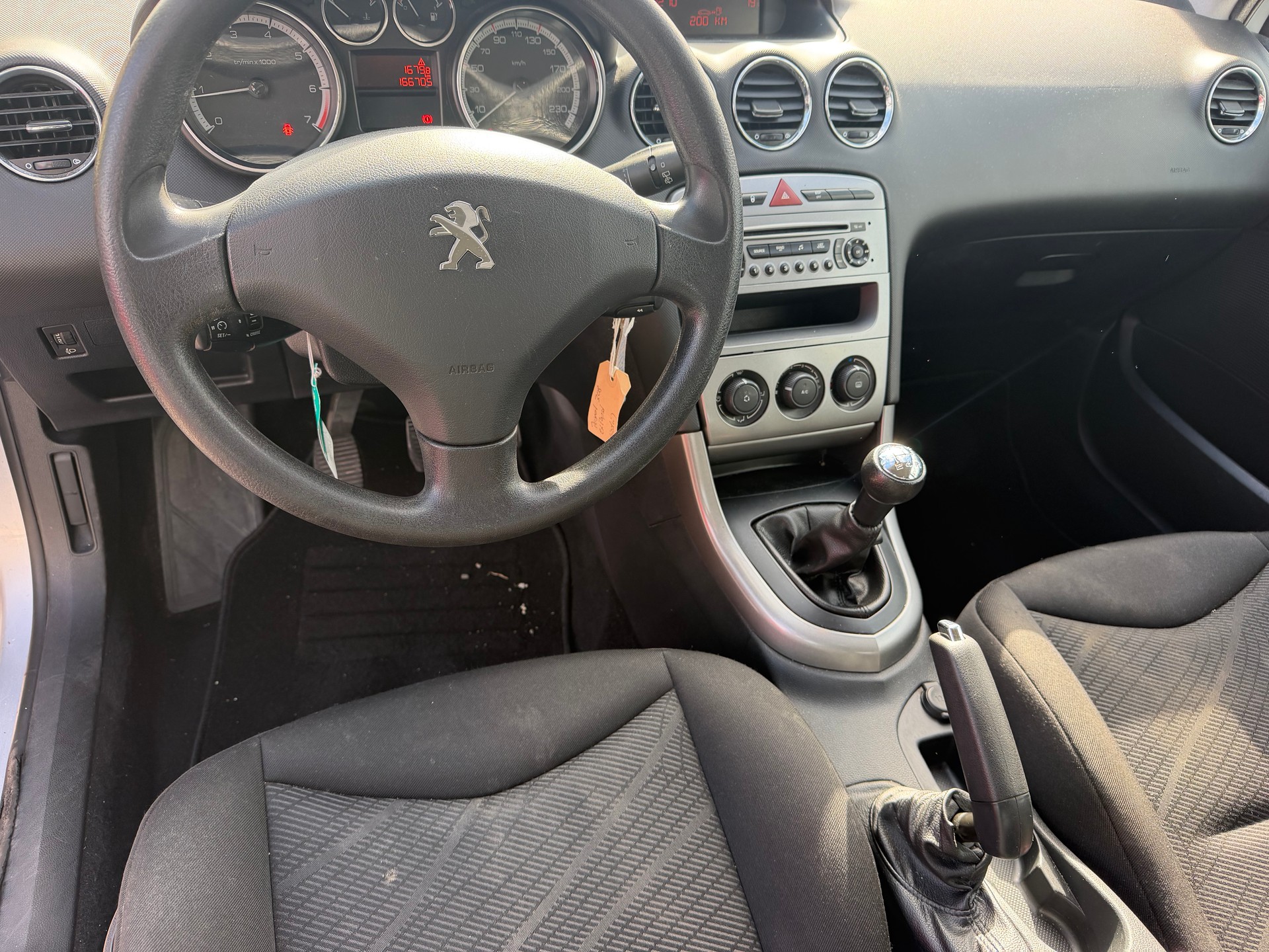 PEUGEOT 308 1.4 16V VTI Access-image-17