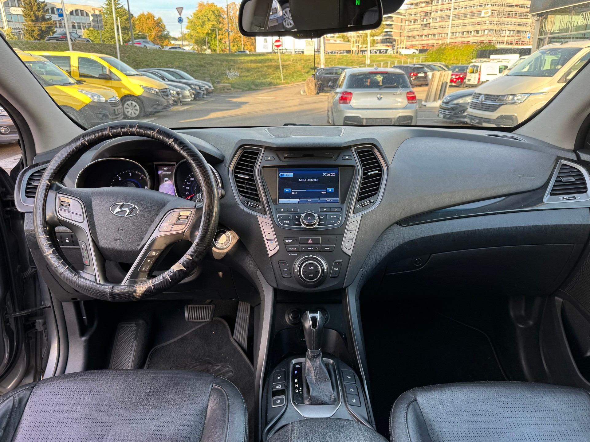 HYUNDAI Santa Fe 2.2 CRDI Premium 4WD Automatic-image-17