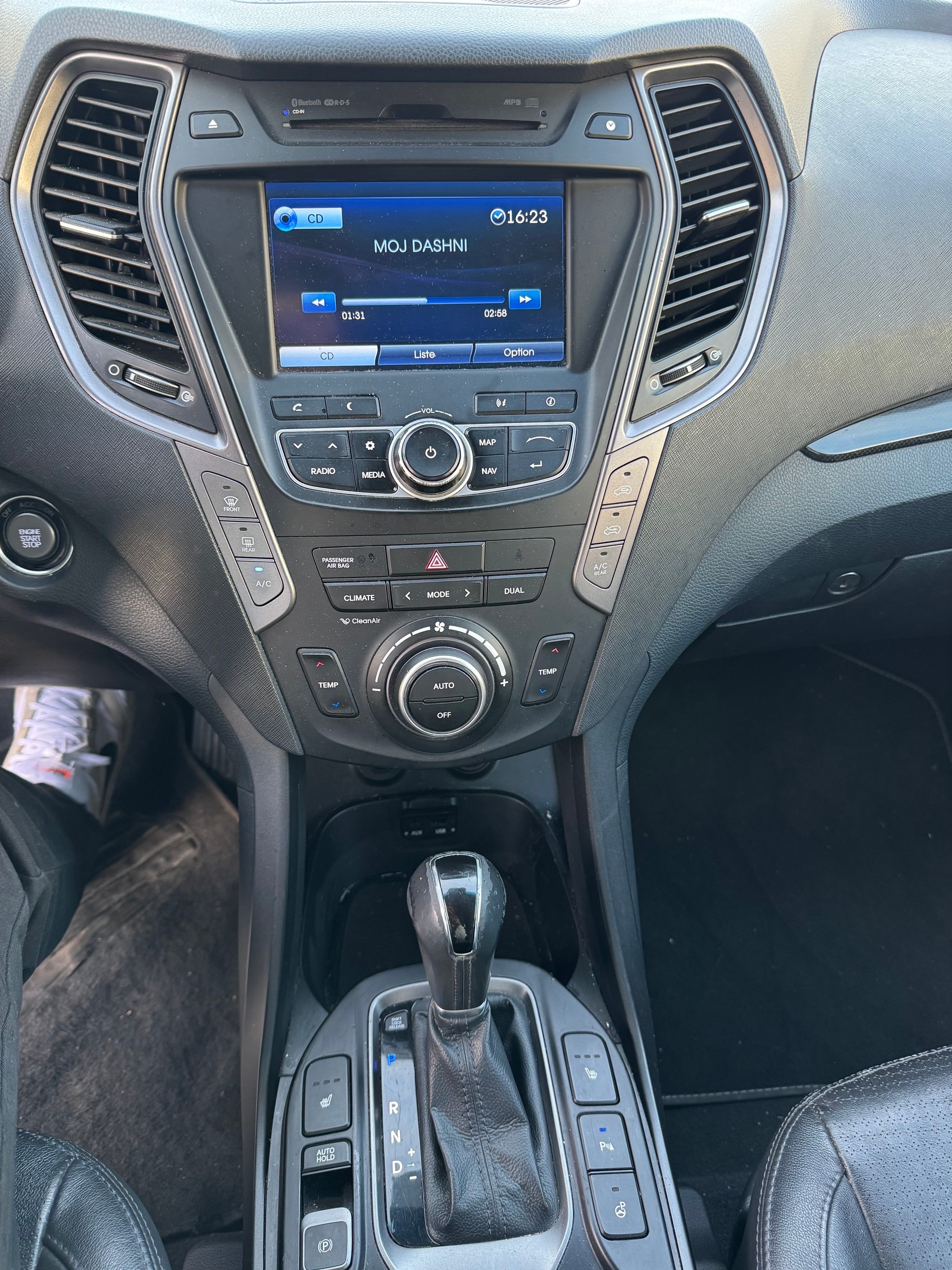 HYUNDAI Santa Fe 2.2 CRDI Premium 4WD Automatic-image-14