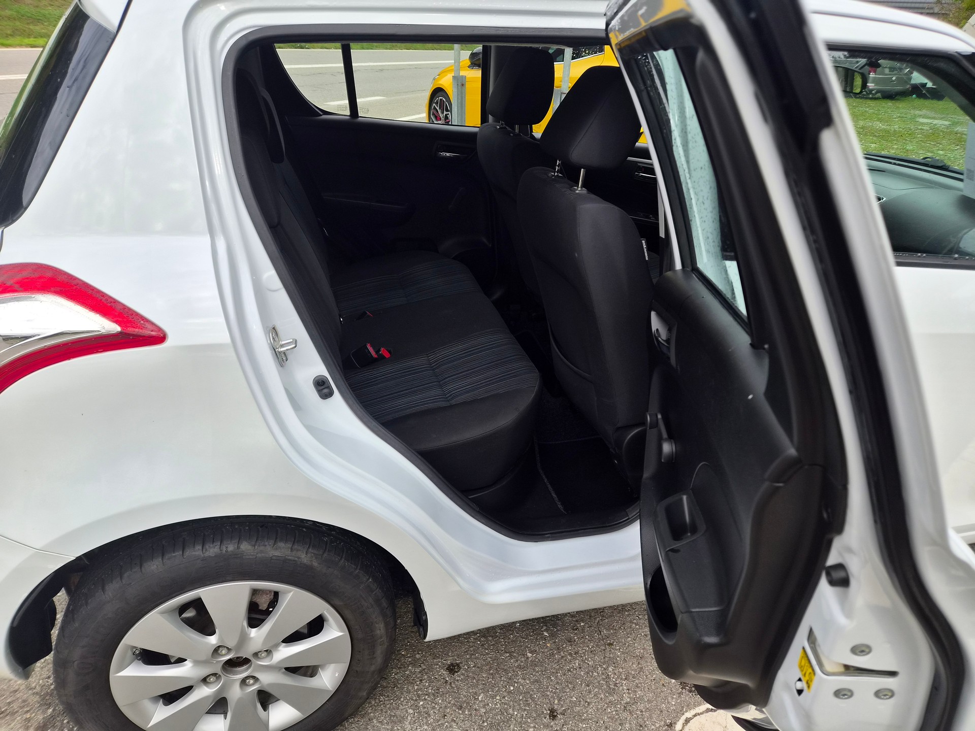 SUZUKI Swift 1.2i 16V Unico 4x4-image-8