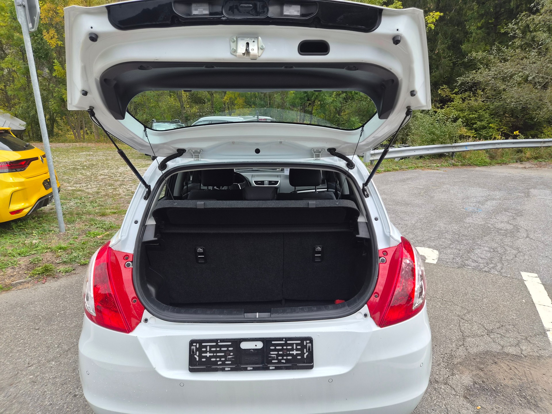 SUZUKI Swift 1.2i 16V Unico 4x4-image-9