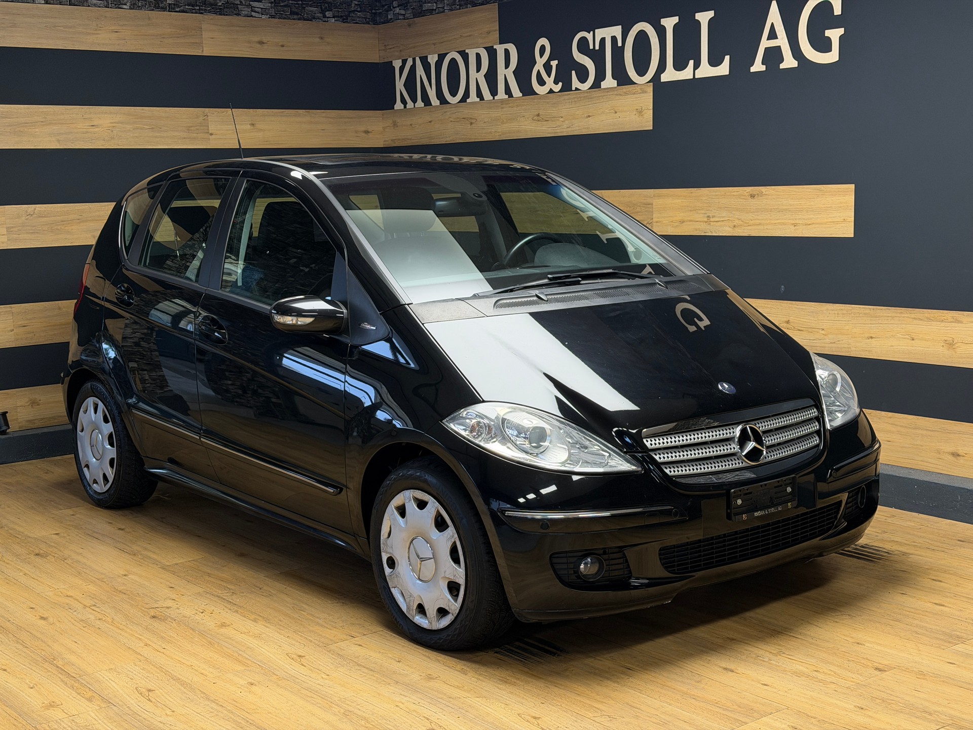 MERCEDES-BENZ A 200 Elégance Edition A-image-1