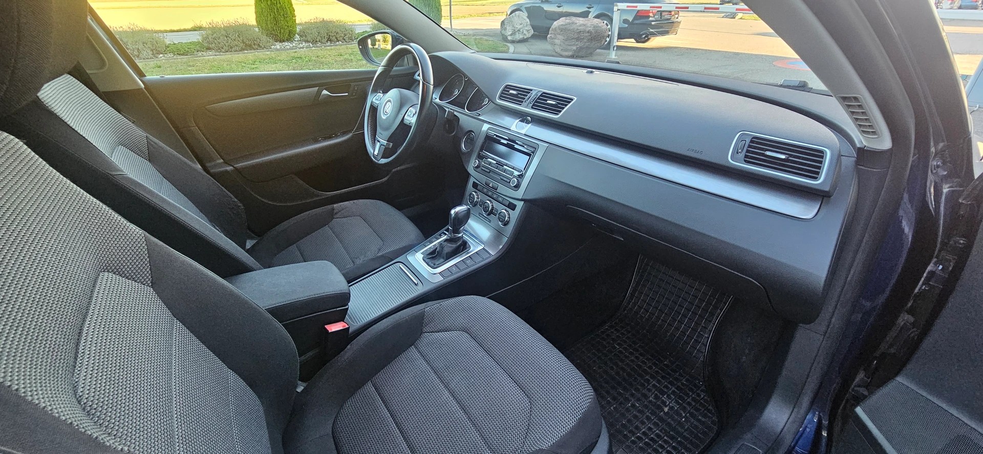 VW Passat 2.0 TDI BMT Comfortline DSG-image-9