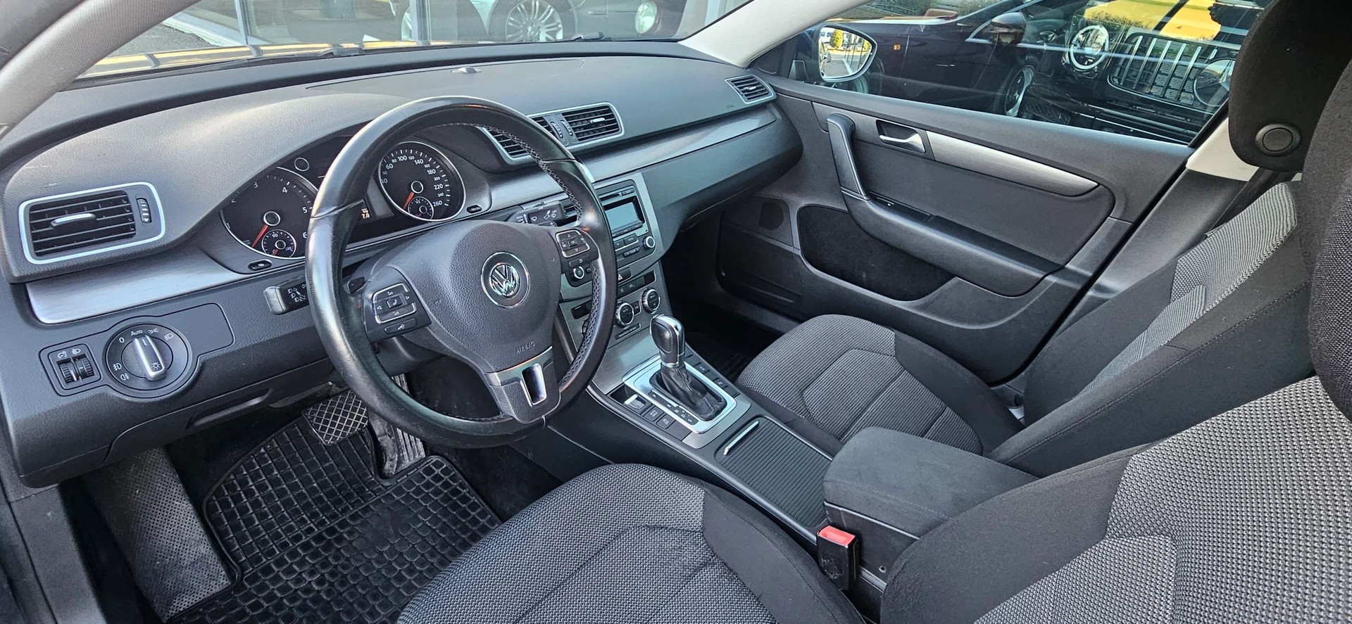 VW Passat 2.0 TDI BMT Comfortline DSG-image-7