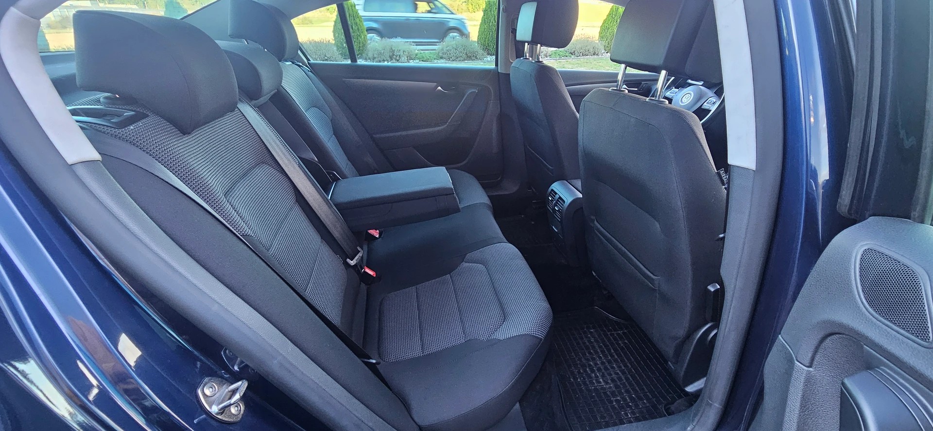 VW Passat 2.0 TDI BMT Comfortline DSG-image-11