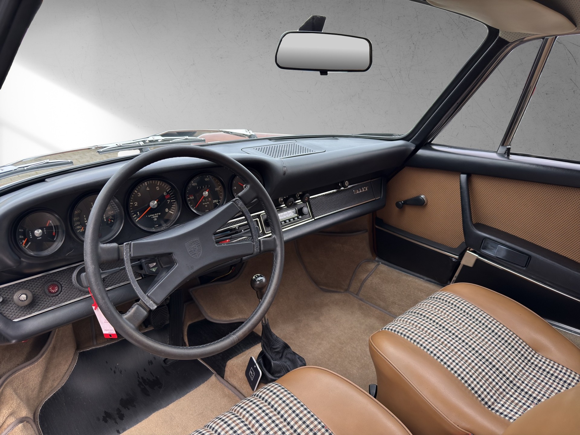 PORSCHE 911 T-image-5
