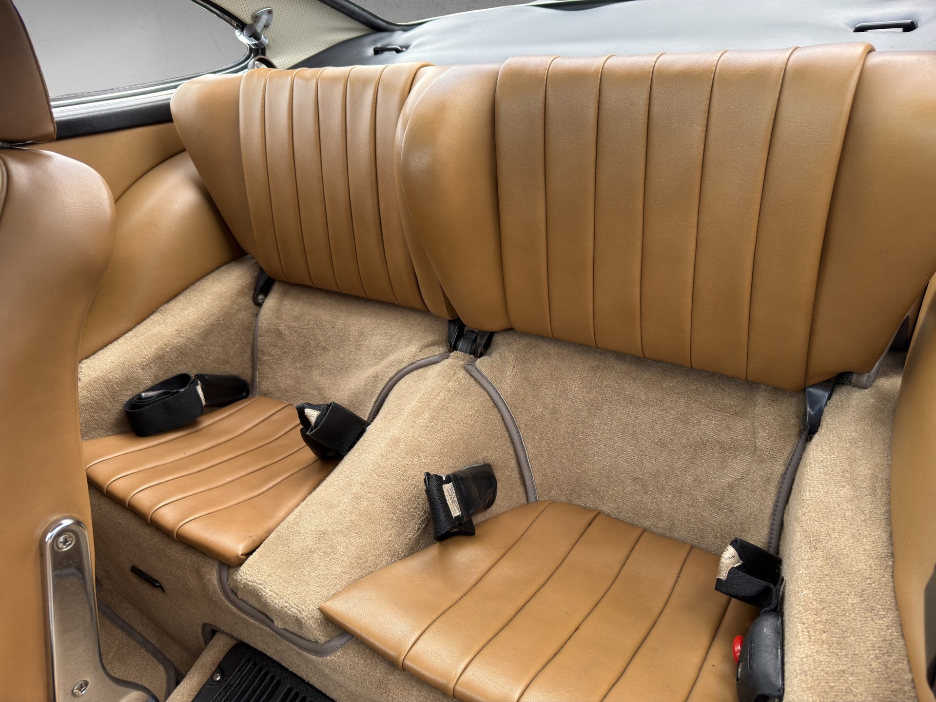 PORSCHE 911 T-image-8